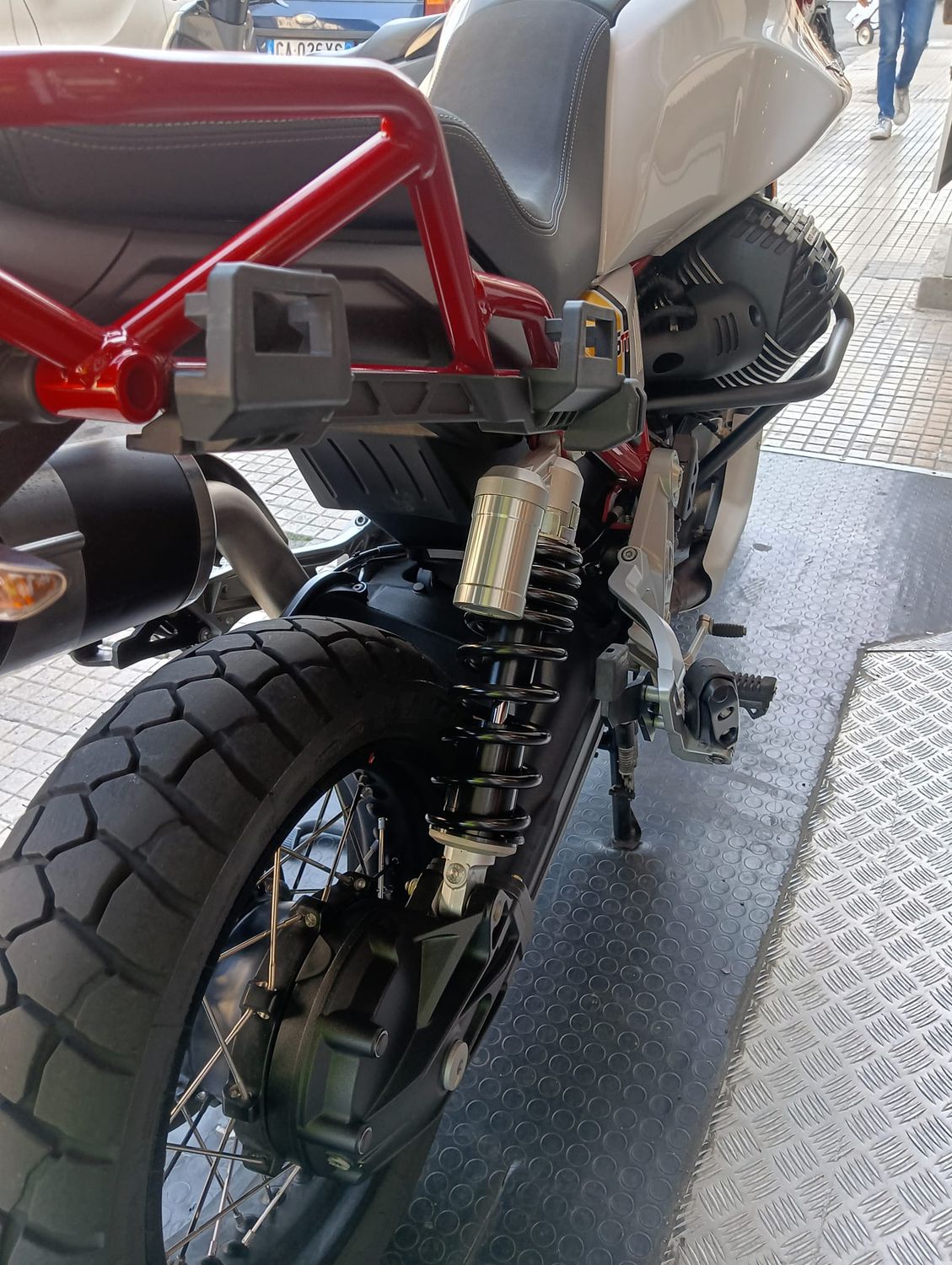 MOTO GUZZI 85TT