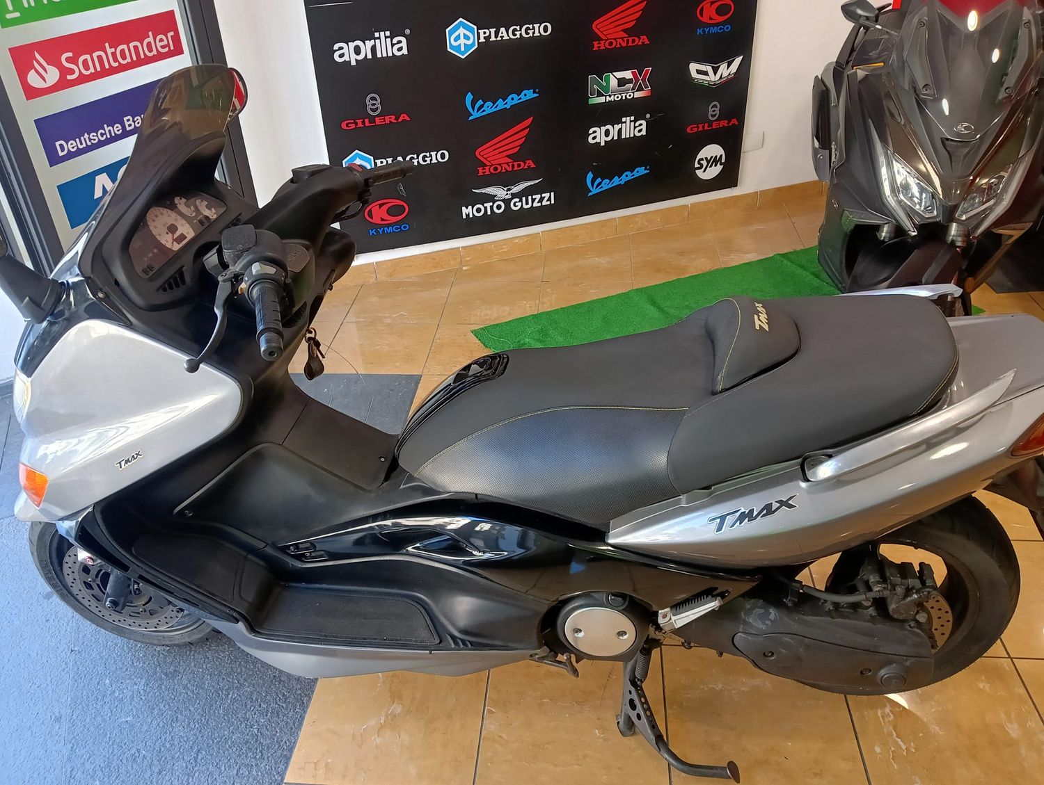 YAHAMA T-MAX 500