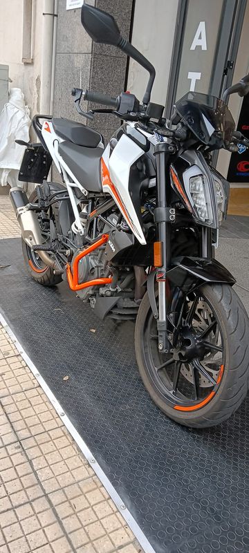 KTM 390