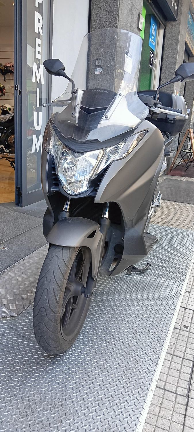 INTEGRA 750