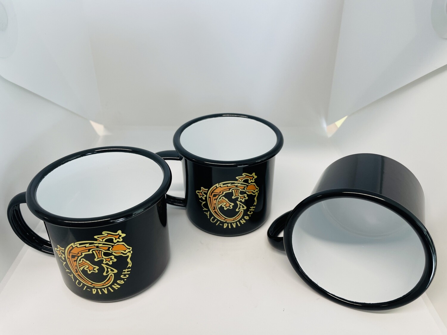 Maui-diving Tasses