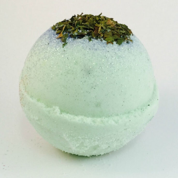 COOL MINT BATH BOMB