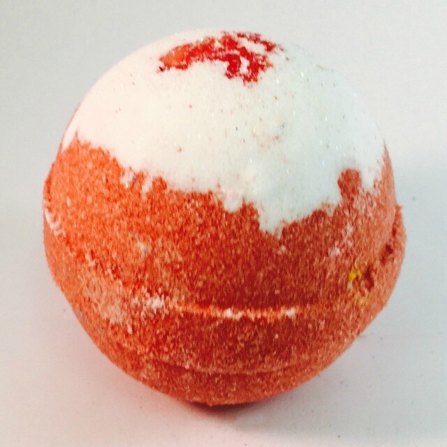 APPLE PICKING BATH BOMB