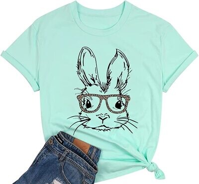WOMEN'S BUNNY WITH LEOPARD GLASSES GRAPHIC TEE - GREEN