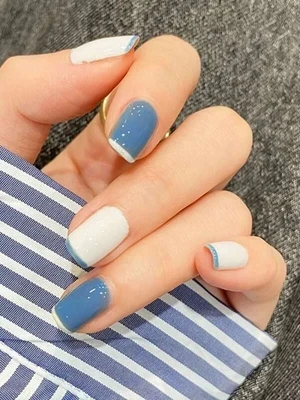 PRESS ON NAILS - BLUE/WHITE FRENCH MANICURE