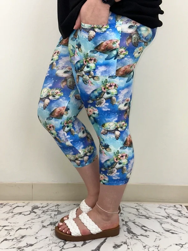 CAPRI LEGGINGS -    SEA TURTLES WITH POCKETS
