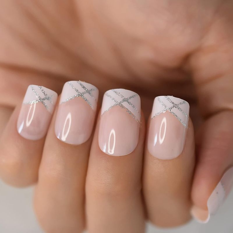 PRESS ON NAILS - X MARKS THE SPOT