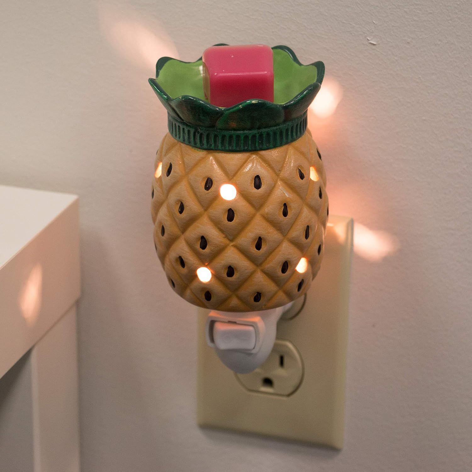 PLUGGABLE WARMER - PINEAPPLE