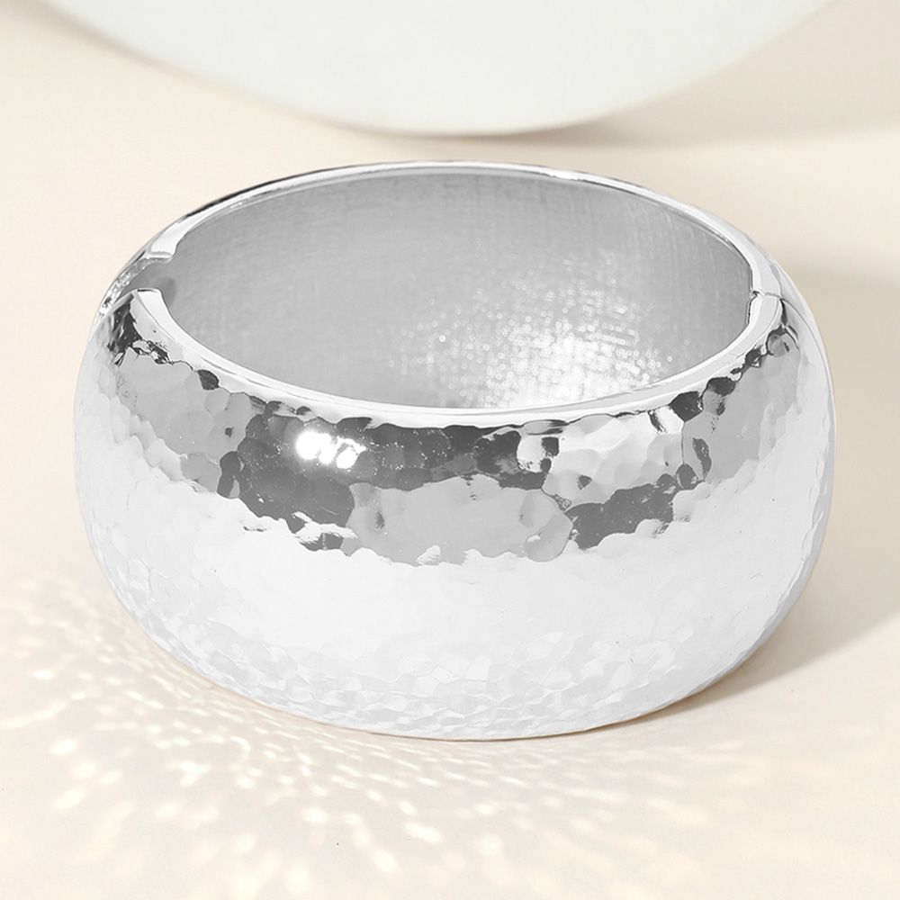 Hammered Metal Hinged Bangle Bracelet - SILVER