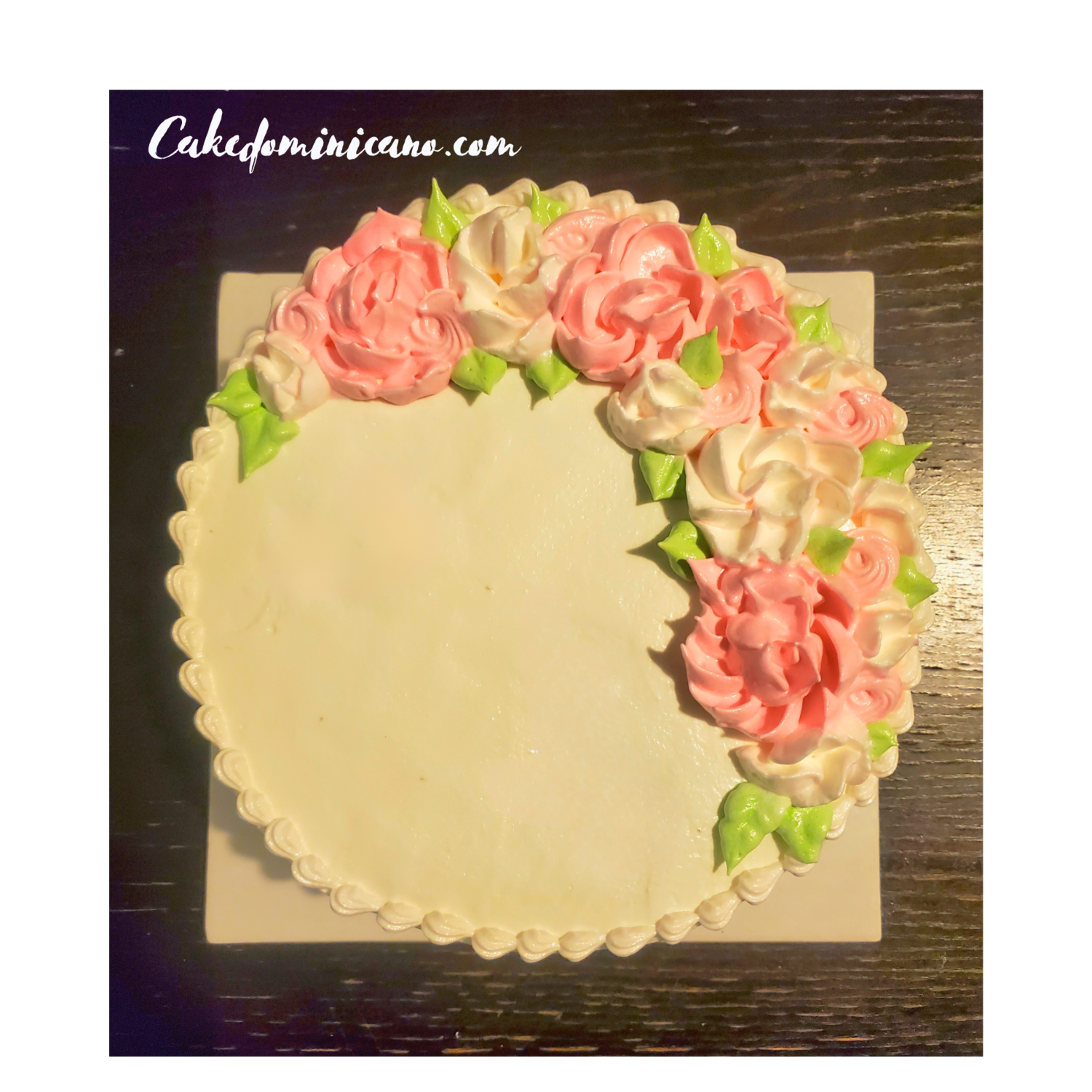 1 lb Dominican Cake with 1 filling &amp; Merengue Frosting