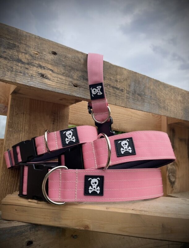 Halsband Baby Pink maat L