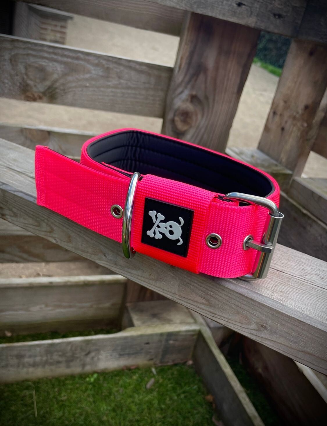 !Uitverkocht! Halsband met gesp Neon Pink  L