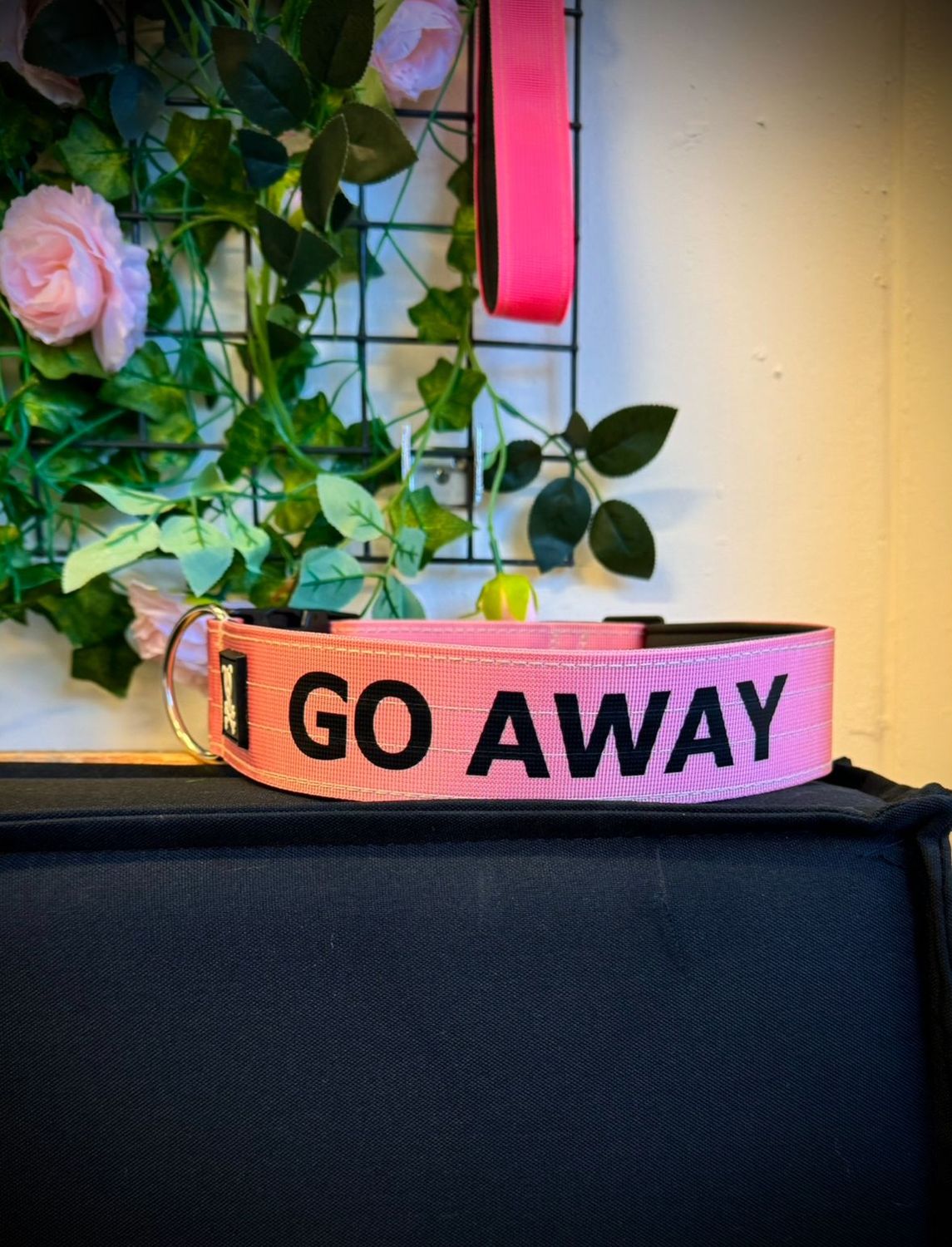 (Uitverkocht!) GA Baby Pink  Classic halsband maat L !Sale!