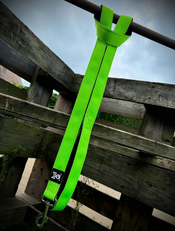 Standaardlijn Neon Green !NIEUW systeem met meedraaiende musketon!