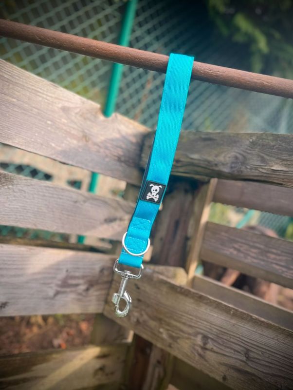 Ocean Blue, nieuw model met meedraaiende musketon!