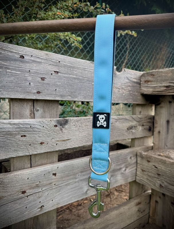 Baby Blue !!Nieuw! Met meedraaiende musketon