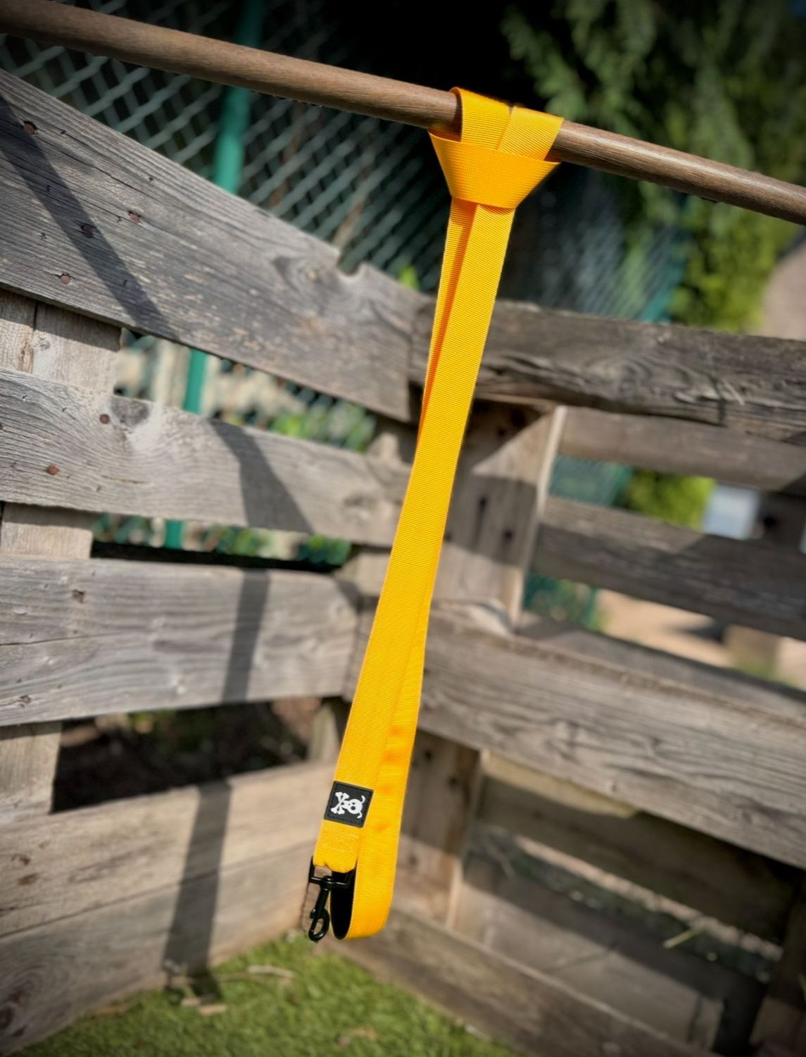 Puppylijn Sunshine Yellow !NIEUW! Met meedraaiede musketon!