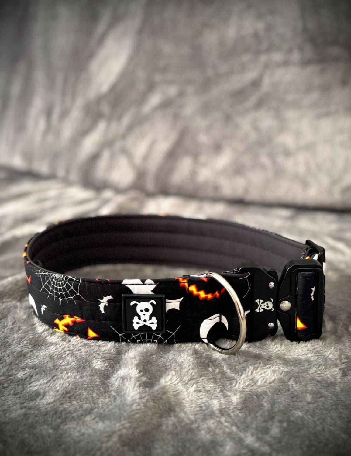 Laatste stuks SALES! Halloween Black halsband L