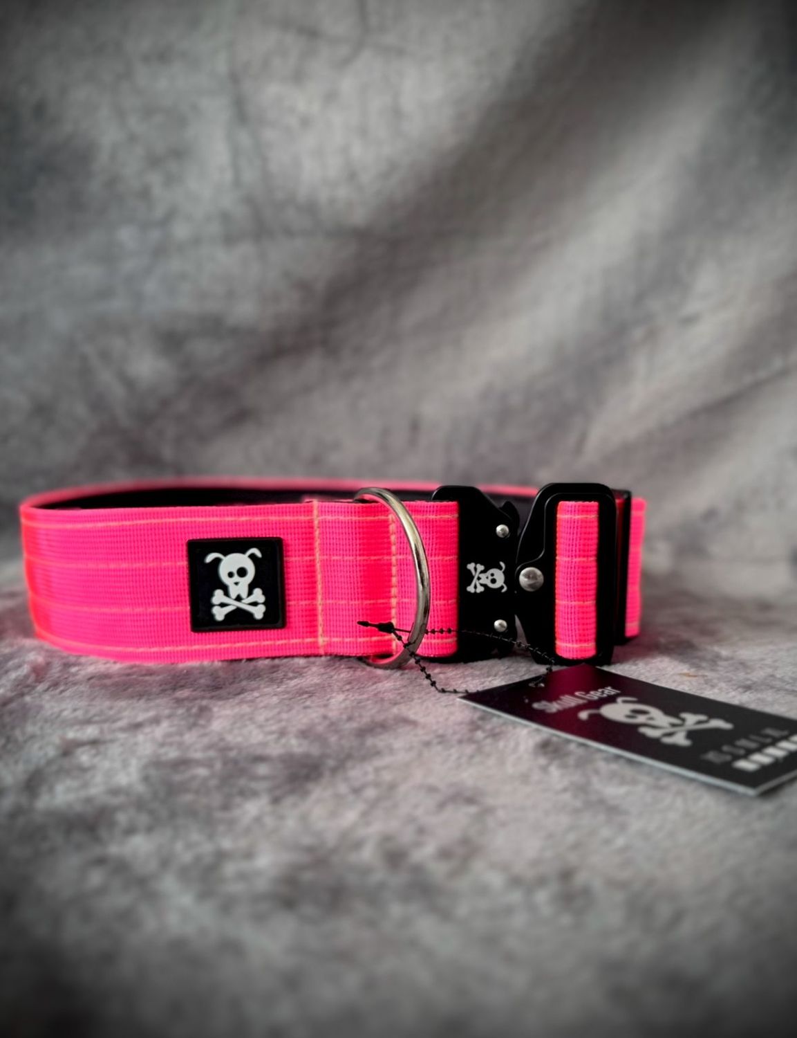Halsband Neon Pink maat XXL (enkel op bestelling)