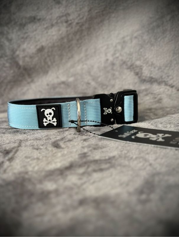 Halsband Baby Blue maat M