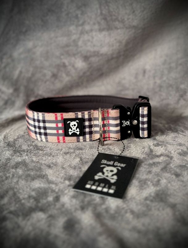 Halsband Classic Carré maat L