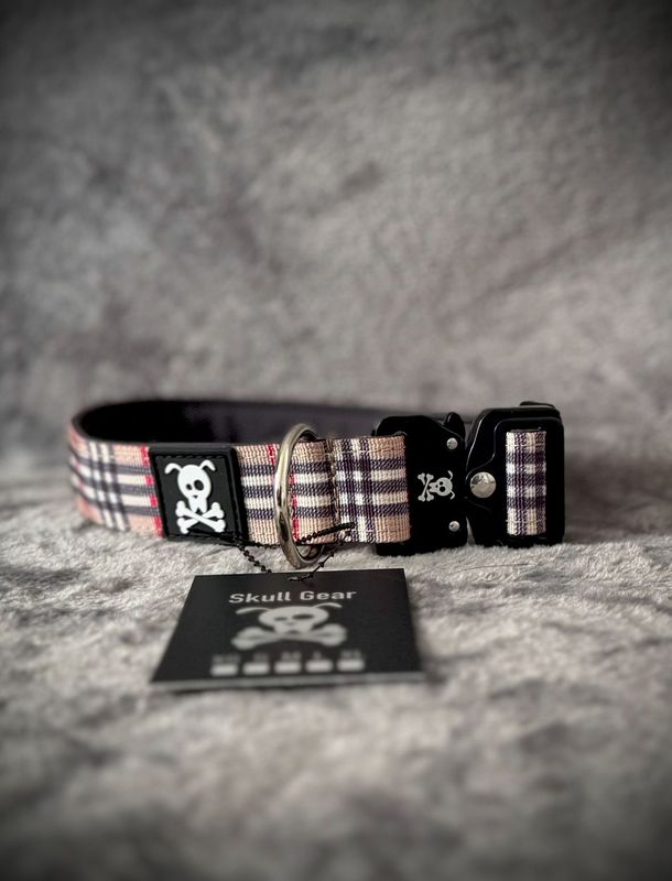 Halsband Classic Carré maat M