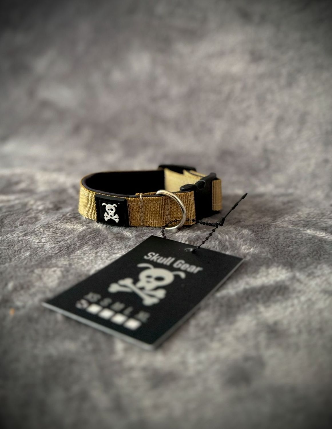 Halsband Olive Gold maat XS