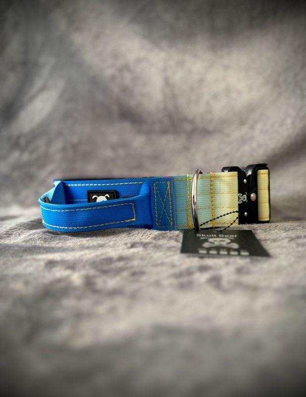 Halsband met handvat Graffiti  M