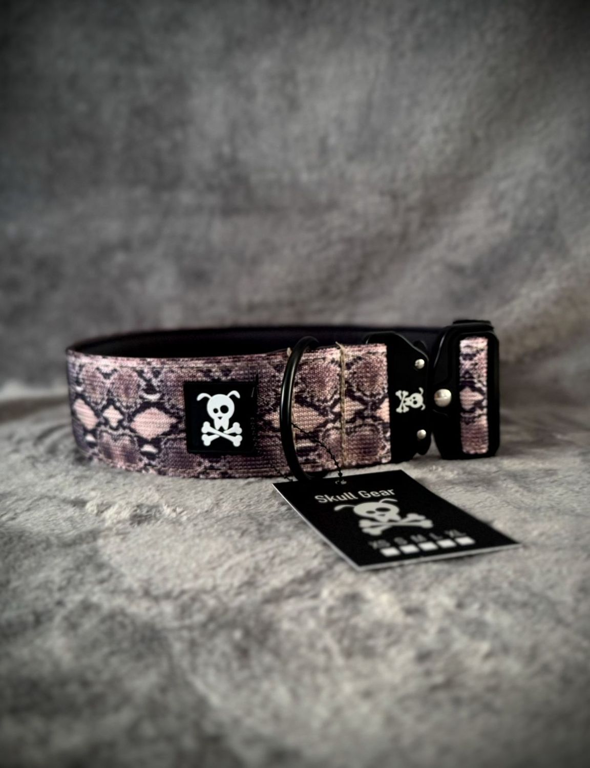 Halsband Snakeskin maat L