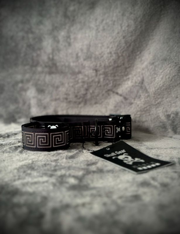 Halsband met handvat Labyrinth M