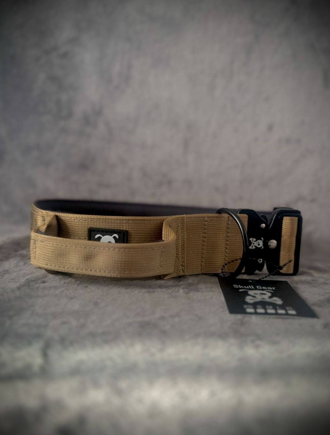 Halsband met handvat Olive Gold XL (Nieuw met zwarte hardware)