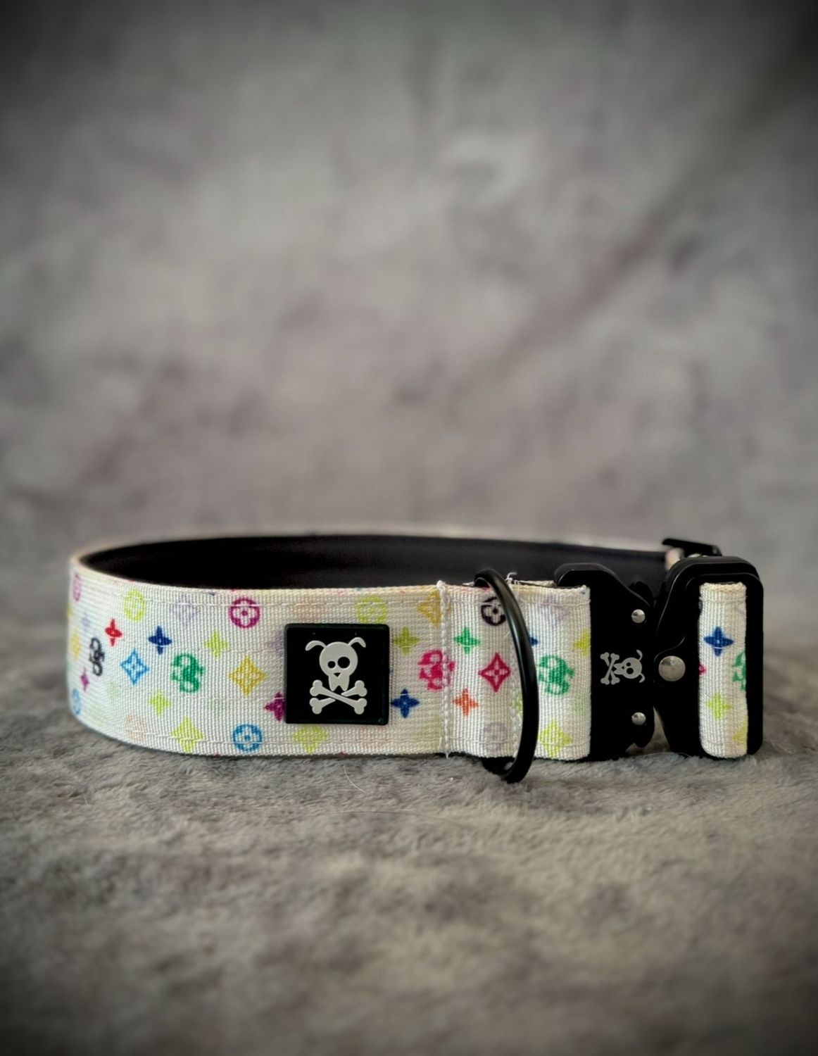 Halsband Dirty Cash maat L