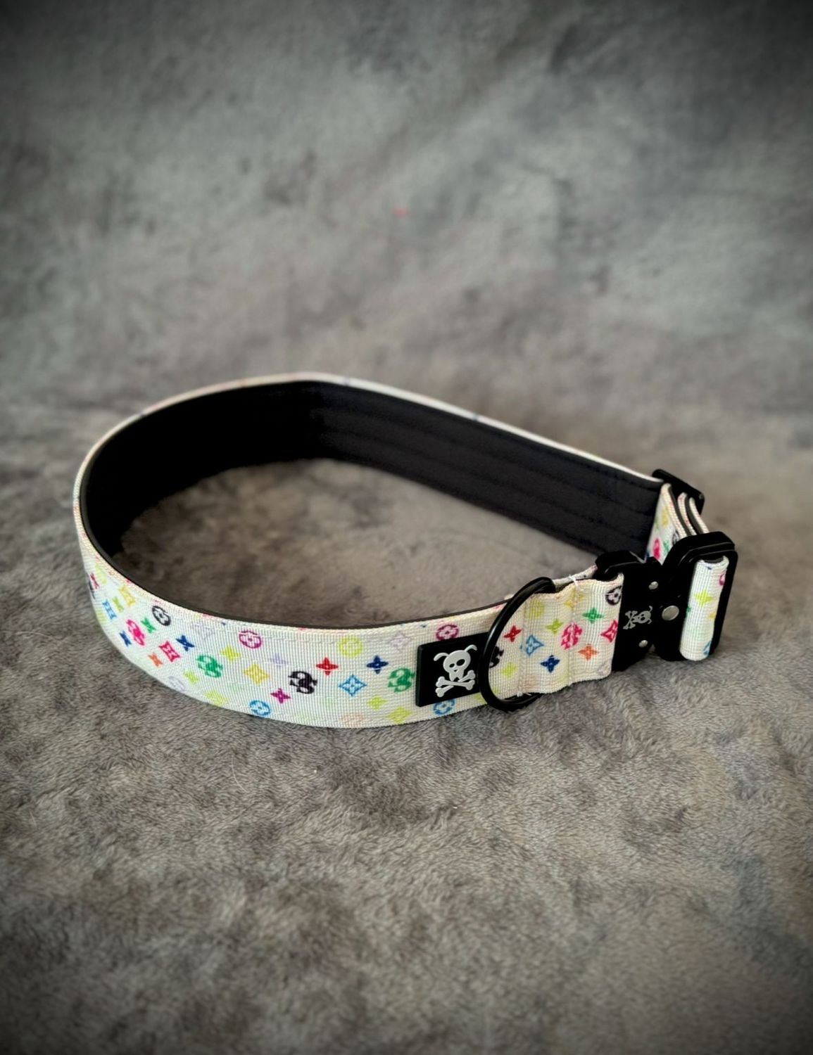 Halsband Dirty Cash maat XXL (enkel op bestelling)