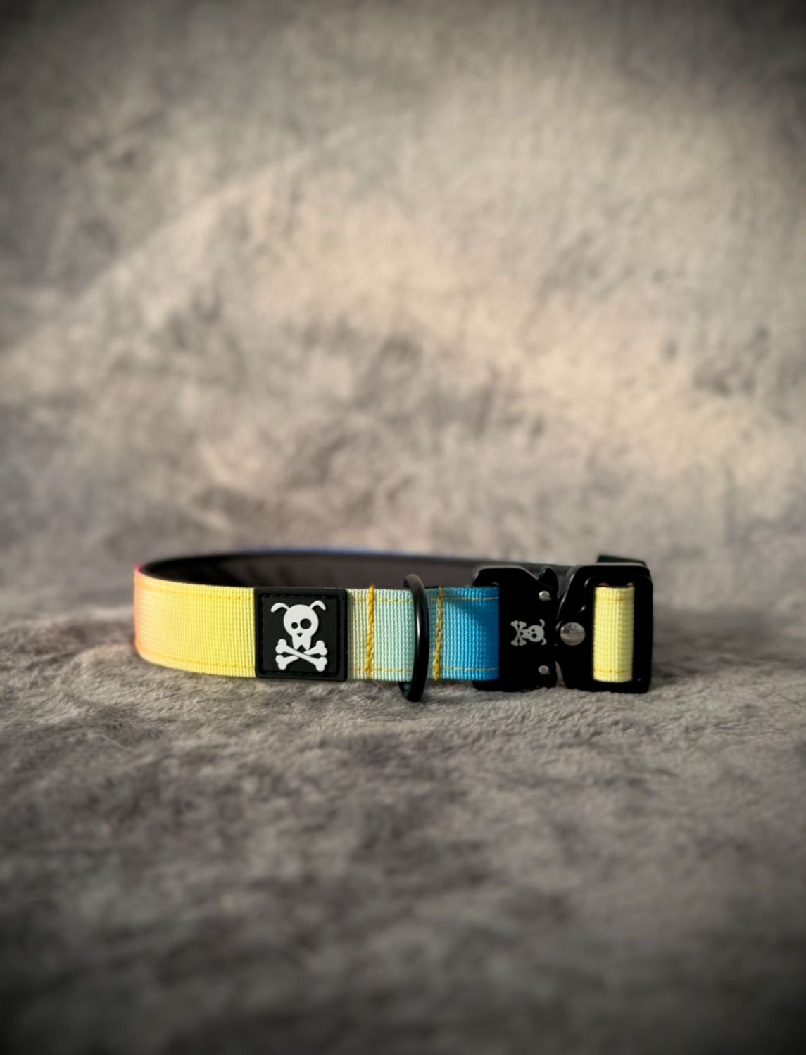 Halsband Graffiti maat M