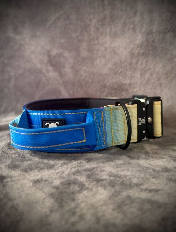 Halsband met handvat Graffiti  L