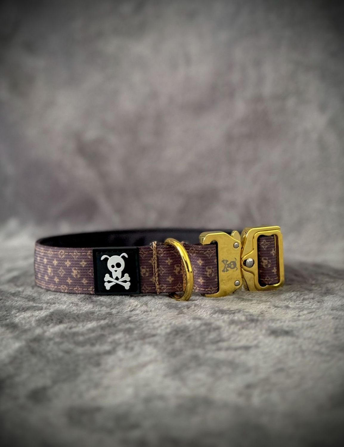 Halsband Deluxe Gold maat M