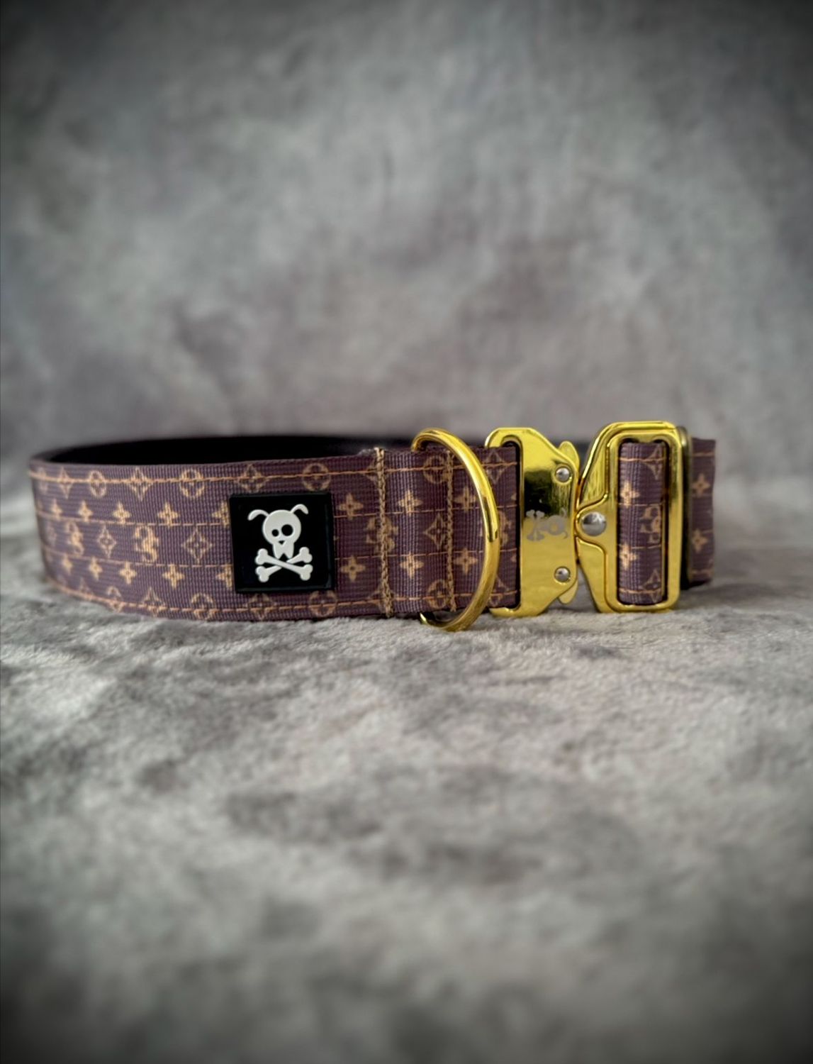 Halsband Deluxe Gold maat XL