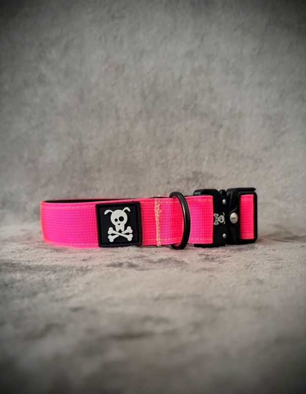 Halsband Neon Pink maat M