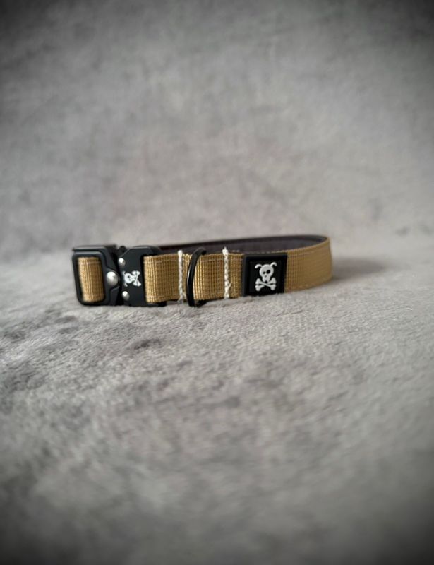 Halsband Olive Gold maat S