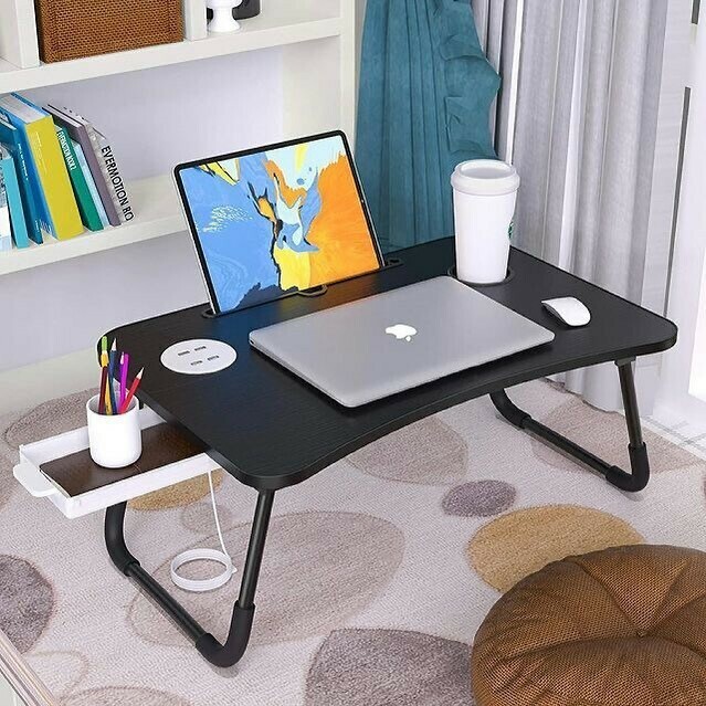 Mesa porta laptop con puertos USB