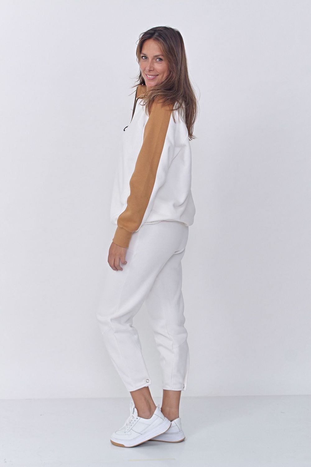 JOGGER MIA