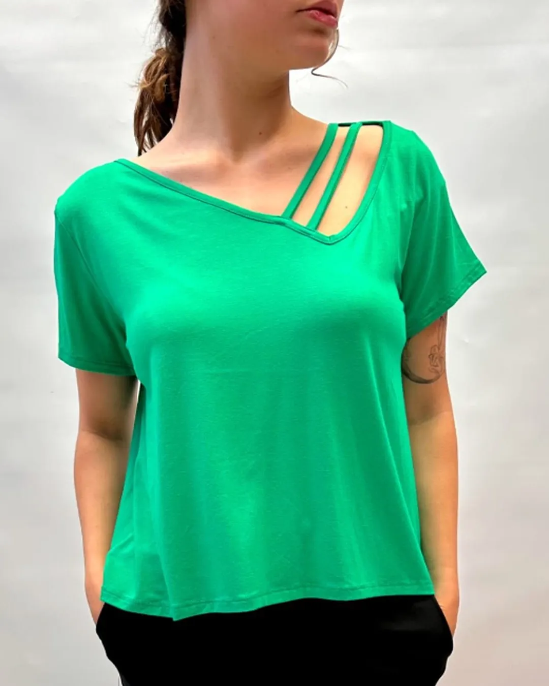 REMERA LILITH