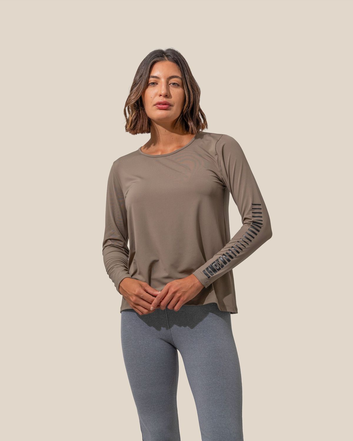 REMERA POLISAP GEO M/L, TALLES: S, COLORES: Beige