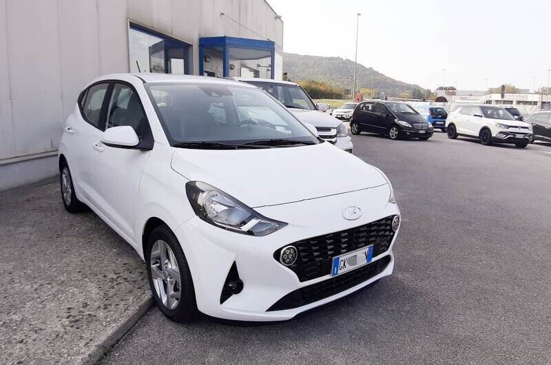 HYUNDAI i10 1.0 TECH KM0 - 2024