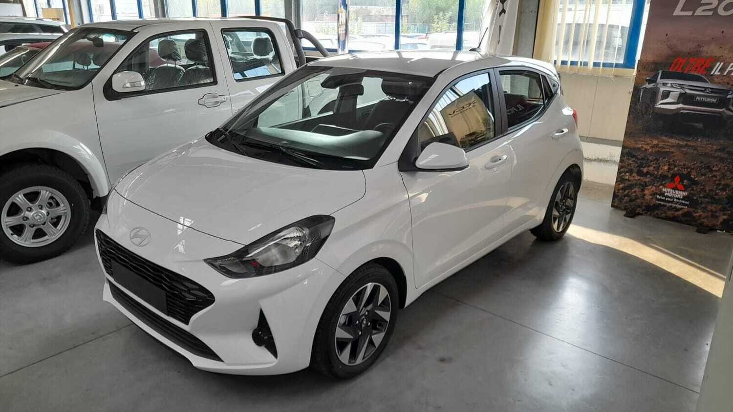 NUOVA HYUNDAI I10 1.0 AUTOMATICA CONNECTLINE - 2025