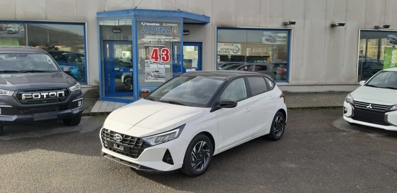 NUOVA HYUNDAI i20 1.0 Hybrid Connectline ROTTAMAZIONE - 2025