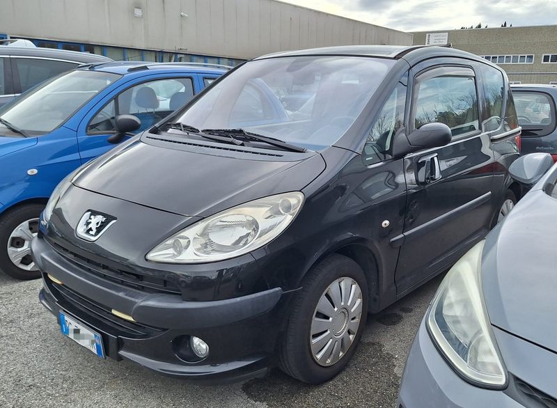 PEUGEOT 1007 1.4 NEOPATENTATI - 2006