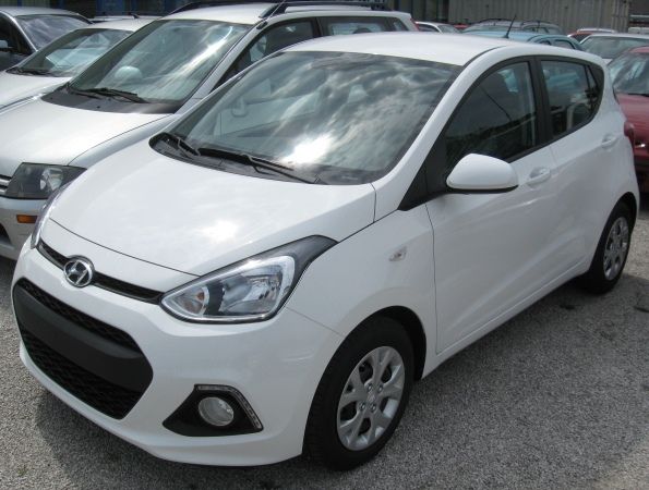 HYUNDAI I10 1.0 LOGIN NEOPATENTATI - 2015