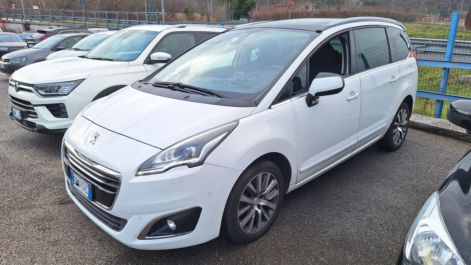 PEUGEOT 5008 2.0 HDI Automatico 7 POSTI - 2014 PEUGEOT 5008 2.0 HDI Automatico 7 POSTI - 2014