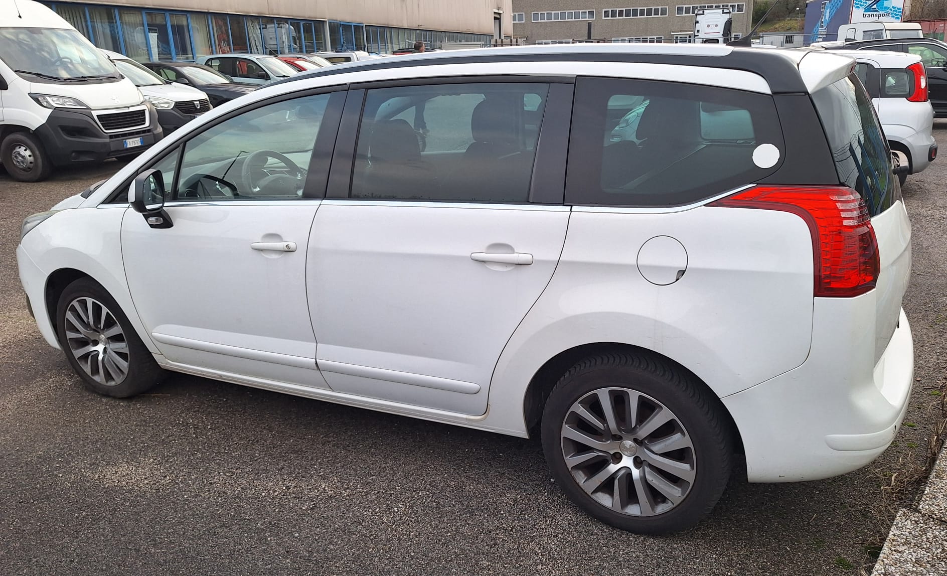 PEUGEOT 5008 2.0 HDI Automatico 7 POSTI - 2014
